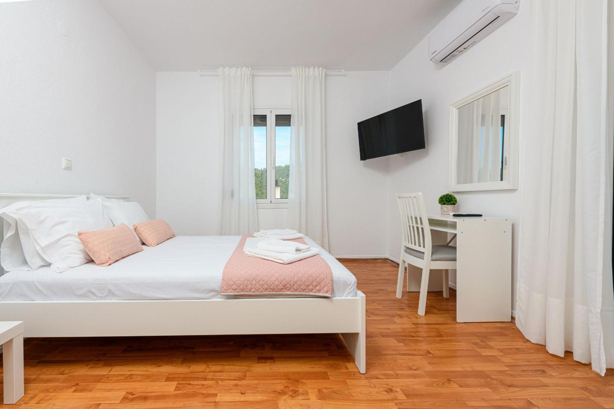 Whitegold Apartments Panagia 帕纳基雅 外观 照片